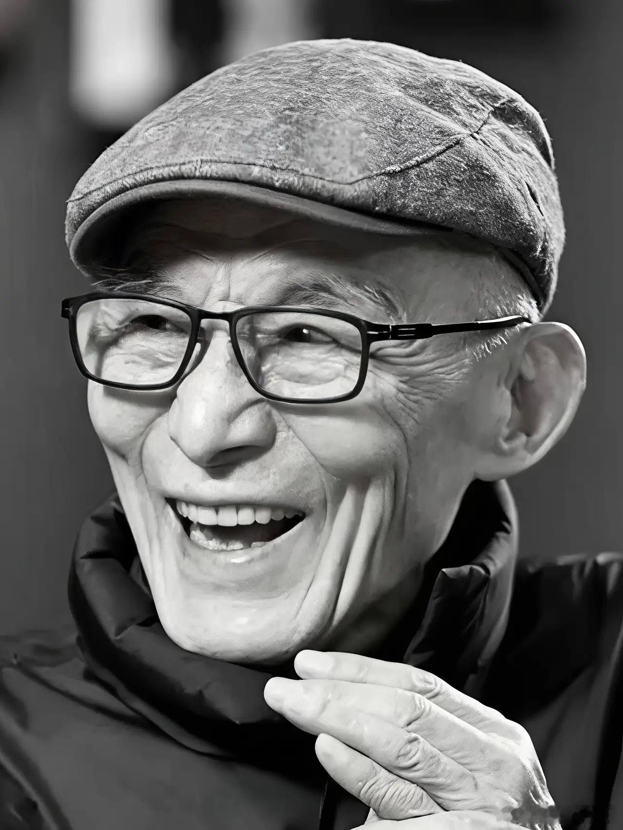 赵丽蓉离去，我没有害怕！
闫怀礼离去，我也没有害怕！
直到游本昌离去，我是真的怕了！
怕的不是离别，是一代人的荧幕回忆，又少了一位。
 
游本昌今晨走了，93岁，在北京。据女儿游思涵透露，他是睡梦中离开，最后一句话是“我很舒服”。

老爷子这辈子吃了那么多苦，走的时候却这么轻，轻得让人心酸 ​