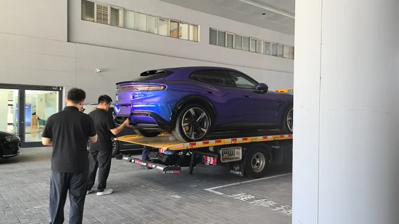 到店保养巧遇智界RX 😎