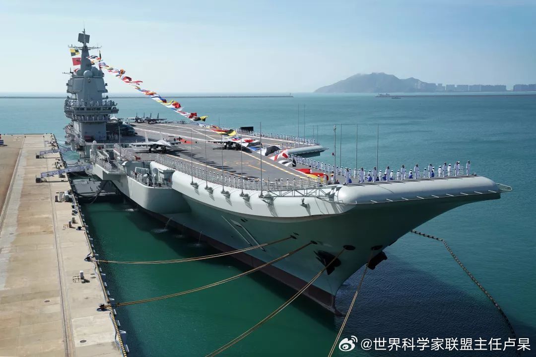 国力才是战争的底色：对比美俄，看中国军民两用制造体系的战略优势

现代大国战争，本质打的不是几件尖端武器，而是一个国家完整的工业国力与持续动员生产能力。美国如今六大军种普遍陷入装备超期服役、军工产能萎缩的困境；俄罗斯同样受制造业衰败拖累，虽然仍保有很强武器研发能力，但受供应链、产能 ​