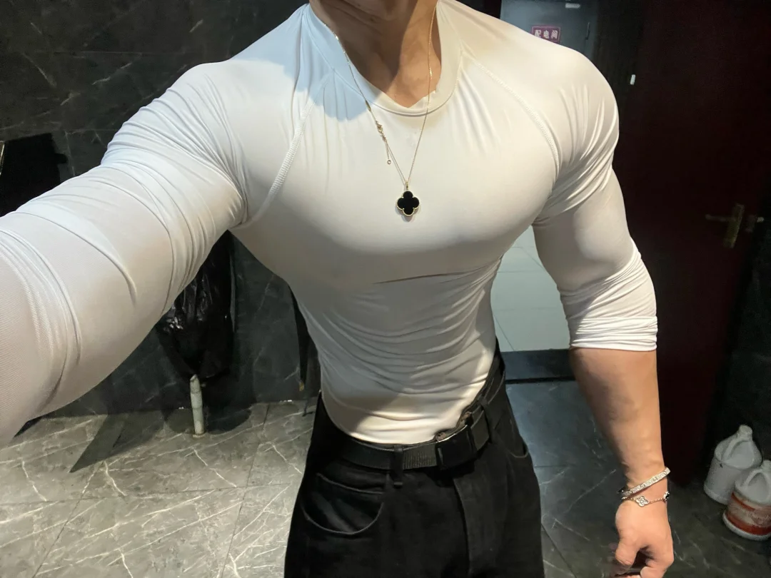 #见人不如健身 #要做一个有胸肌的男人 #肌肉 #冬天肯吃苦开春猛如虎 #强壮的