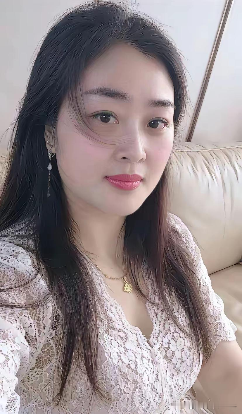 在情感的世界里，信任和背叛变得愈发复杂。 如今，靠感情维系一段关系，不...