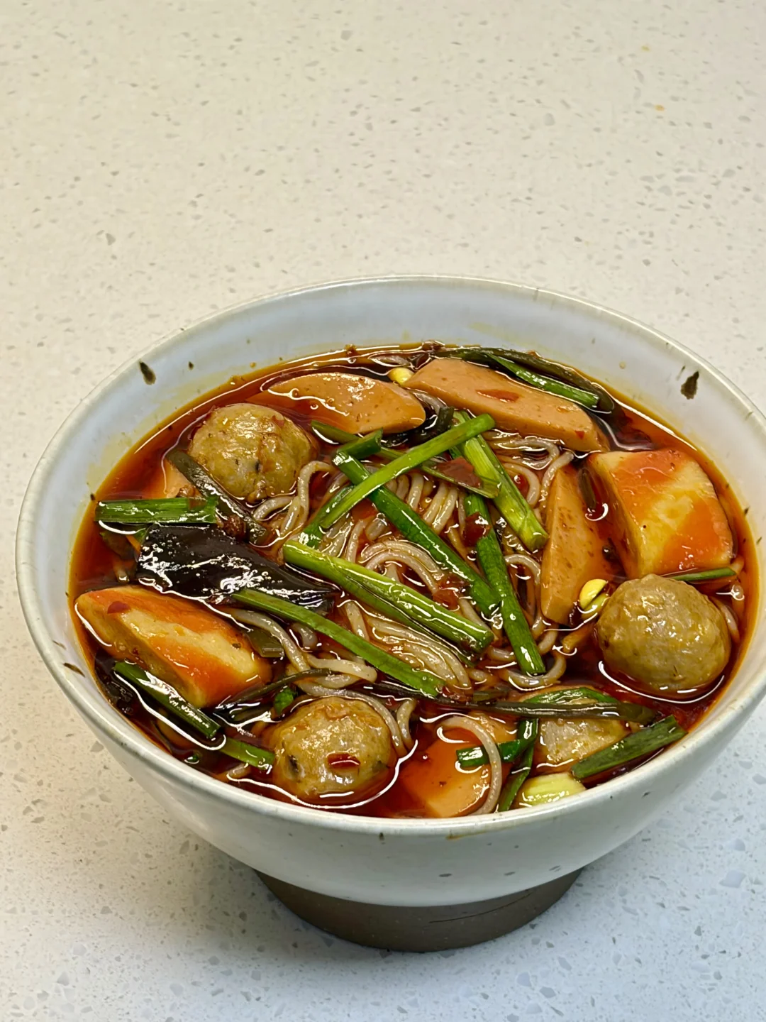 火锅米线，热辣滚烫巨过瘾，附详细做法～