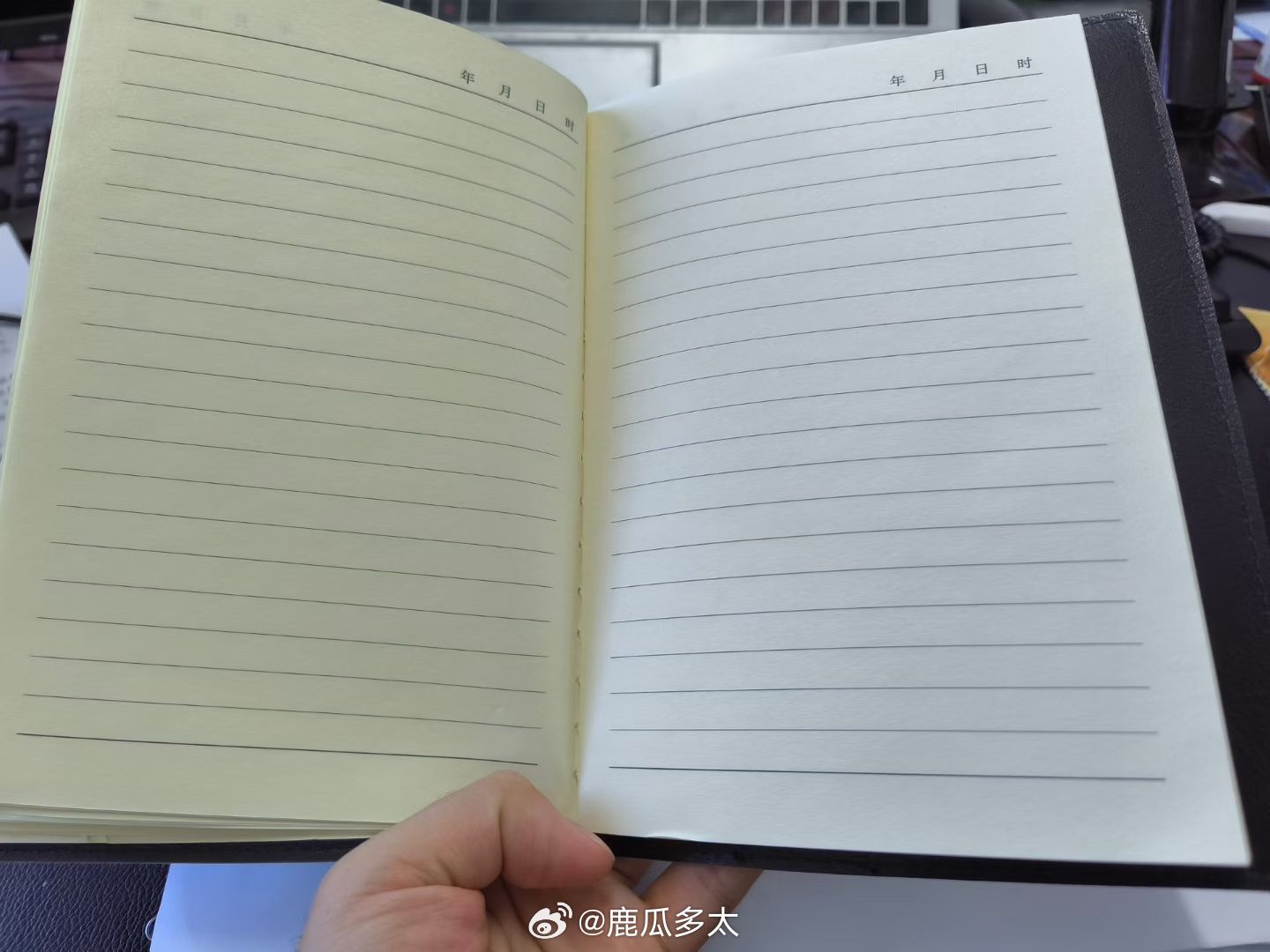 #iPhoneDuo##iPhoneDuo手机壳##iPhoneDuo折痕焦虑# 我的 Notebook Duo。  ​