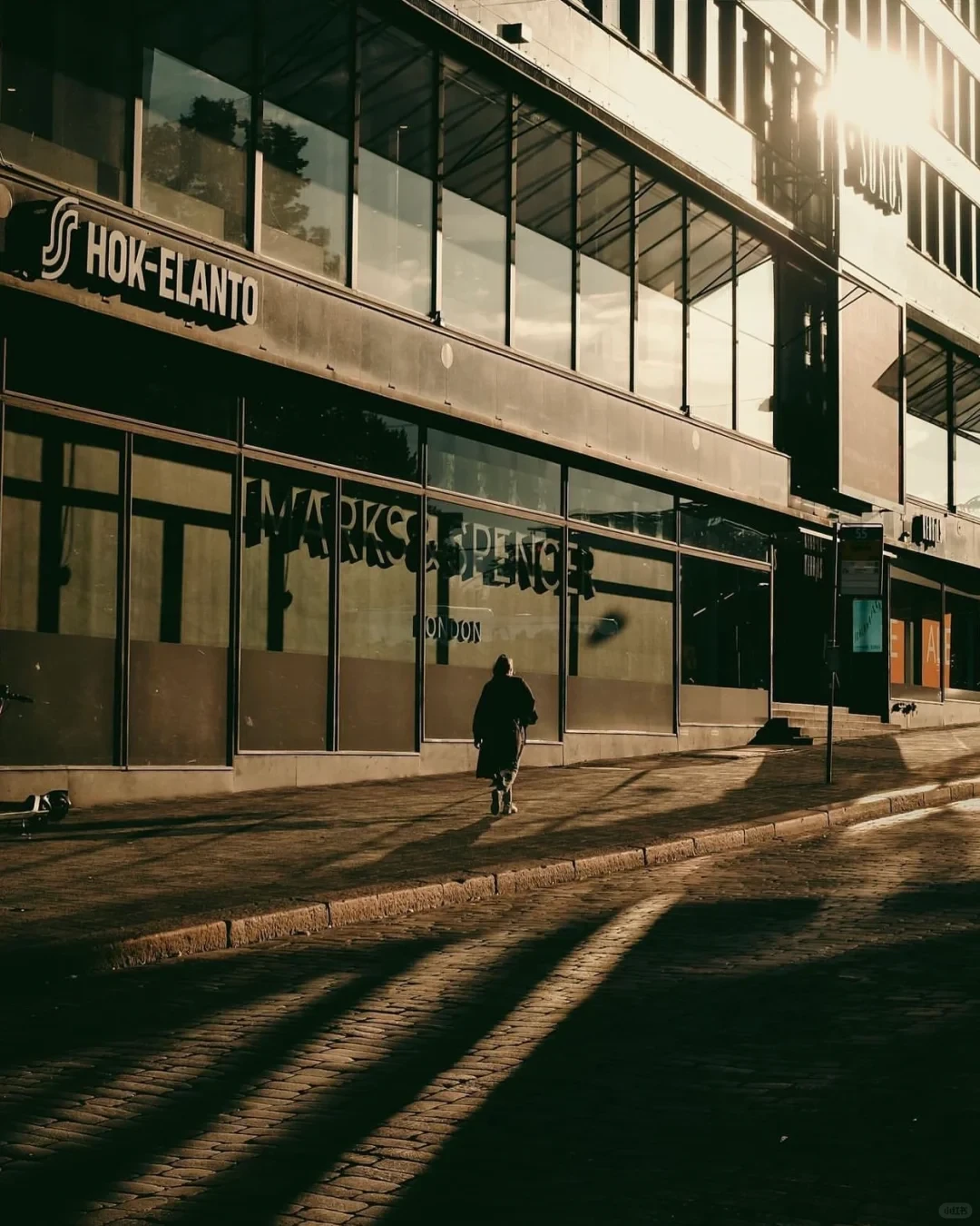 Tommi Viitala：街头人文纪实摄影的叙事者