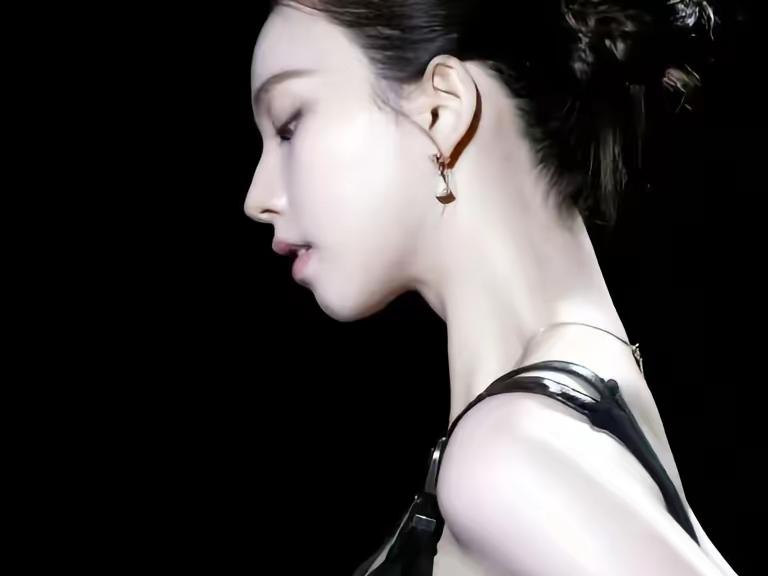 太帅了，柳大人。蛇系美人柳智敏 美神降临