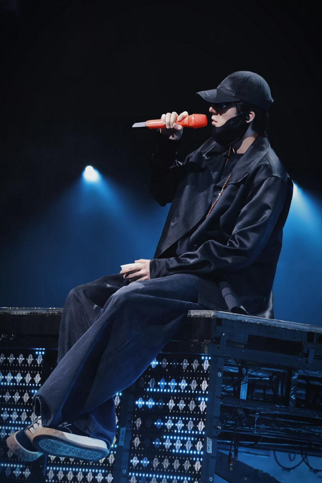 #刘宇宁新歌我想# | #腾讯音乐由你榜# | #摩登兄弟[超话]#

全世界的浪漫加起來，都不及你回頭的一個笑。
@摩登兄弟刘宇宁
刘宇宁铁证[虎爪比心]刘宇宁高原
摩登兄弟刘宇宁[虎爪比心]刘宇宁[虎爪比心]宁哥[虎爪比心]lyn ​
