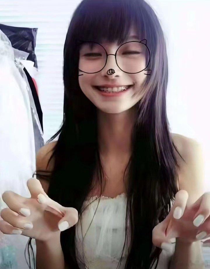 #angelababy[超话]# [心]#angelababy# 
你好可爱 ​