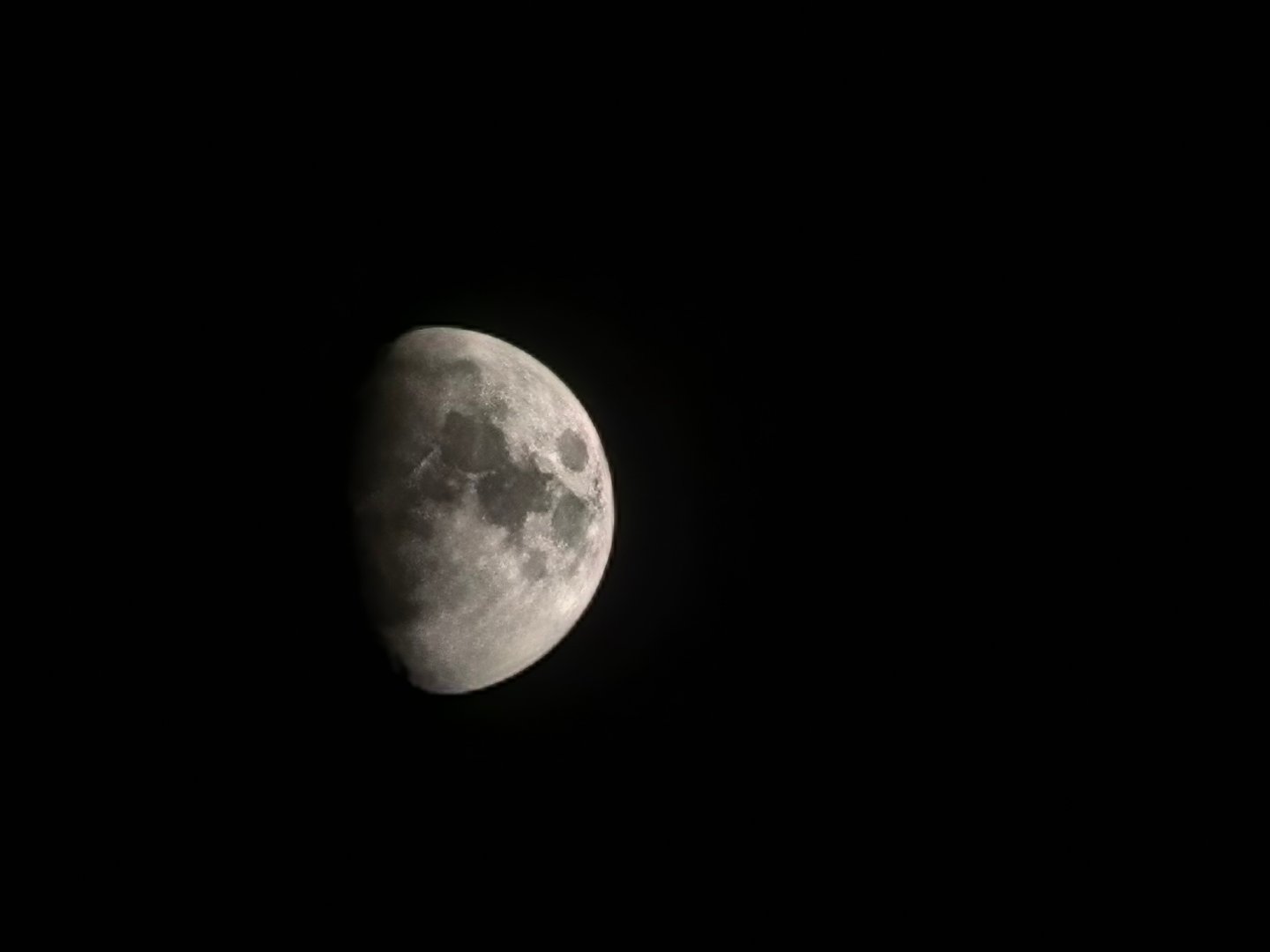 仙女山的星空和云朵，好看的不得了。🌃
华为的拍月亮模式，也不得了。🌓🌖  ​