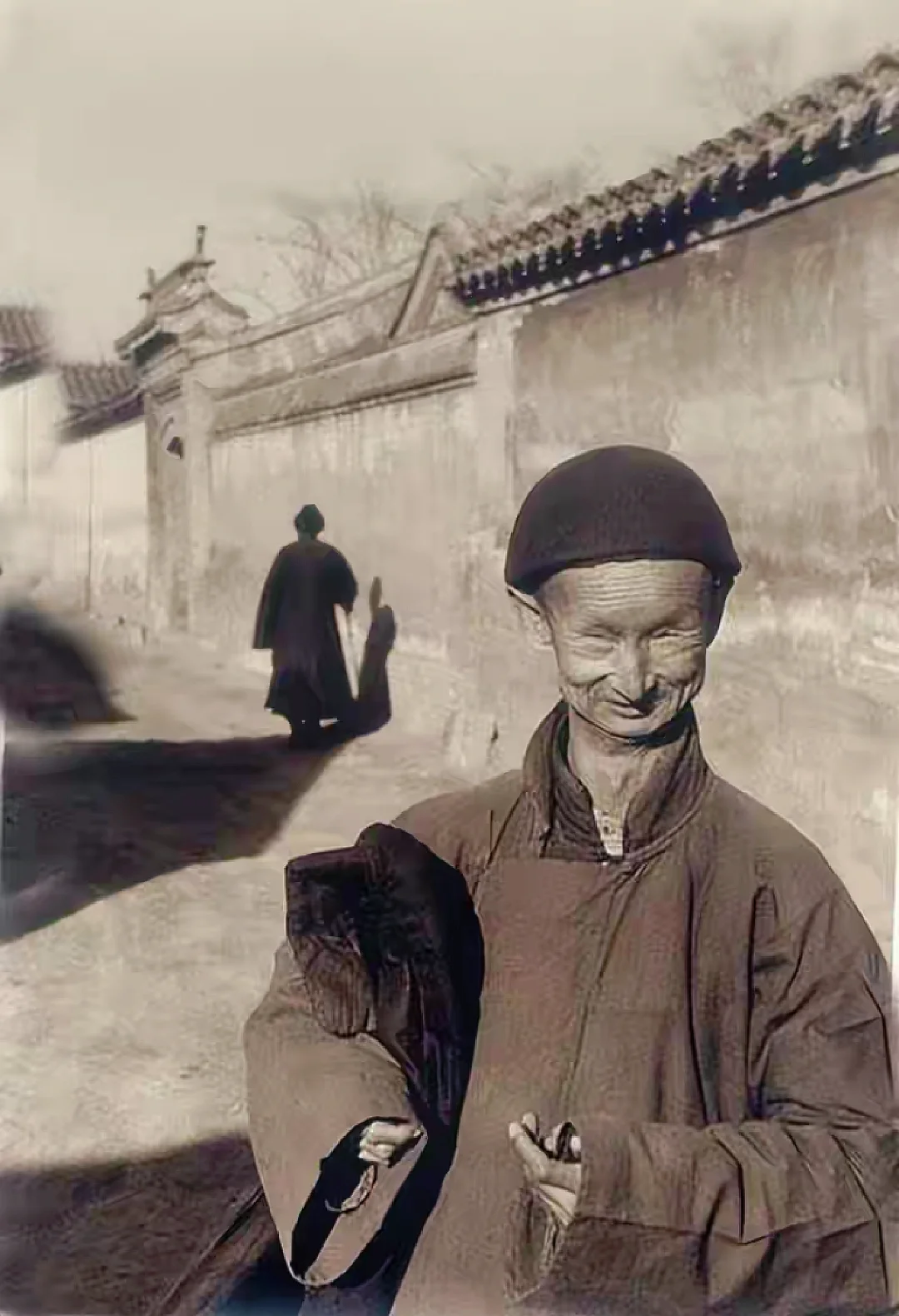 太监身上异味难挡，为何裤裆常年塞毛巾？