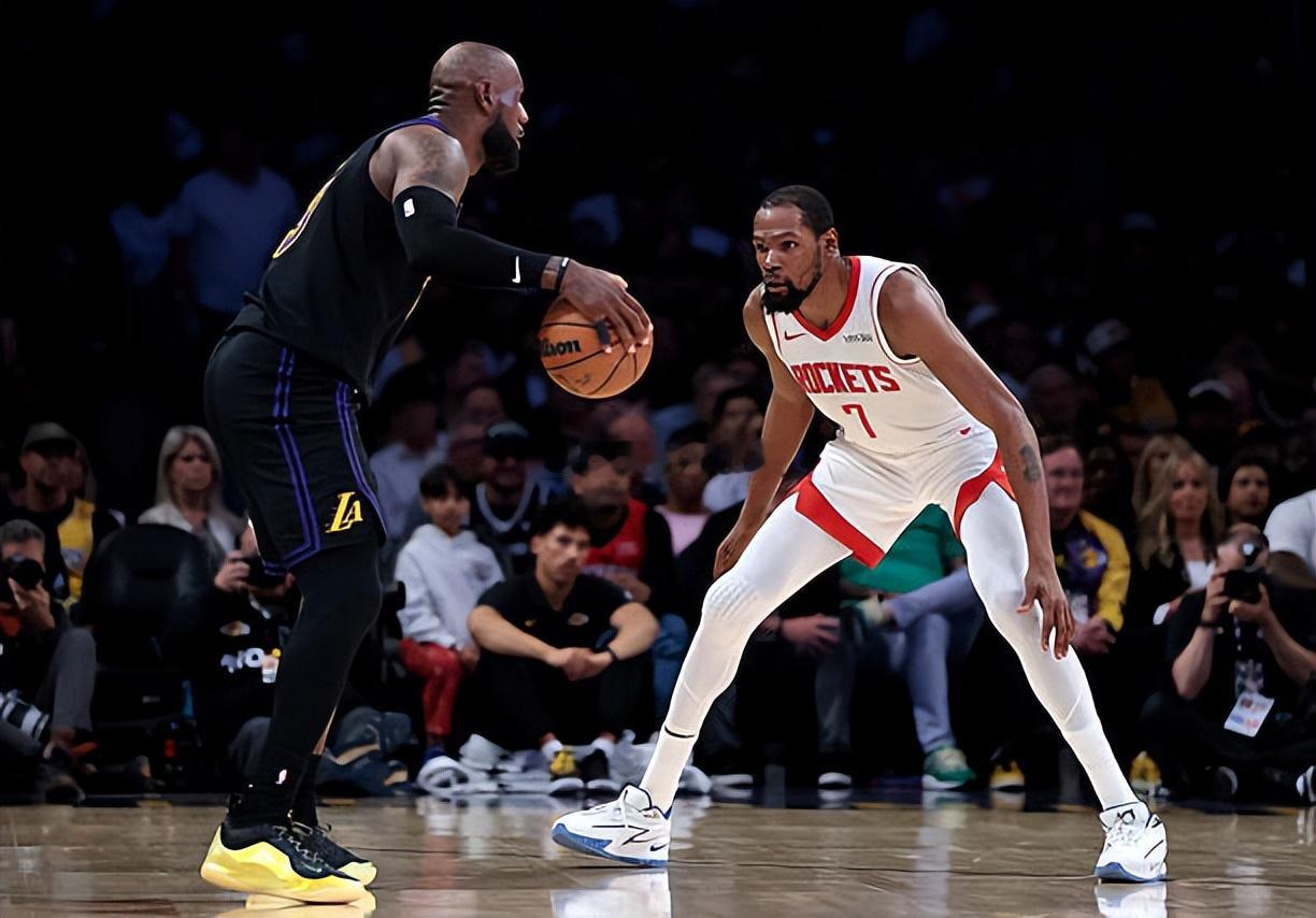 根据ESPN记者Ben Golliver的报道，当勒布朗-詹姆斯（Le...