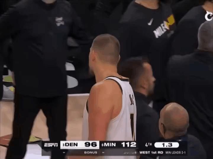 约基奇退防最快一次竟然是这种场景！心态崩了掘金1:3被森林狼逼到绝境！...