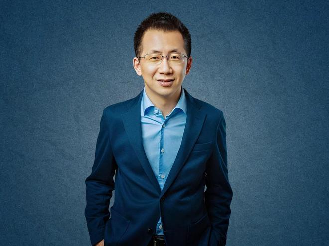连续创业失败5次，这个80后在知春路民宅里创办字节跳动，如今估值1.9万亿
 
张一鸣，1983年出生于福建龙岩，是国内极具传奇色彩的80后互联网创业者。2005年，他从南开大学软件工程专业毕业，正式踏入互联网行业，开启了充满坎坷的创业之路。
 
早年的张一鸣先后入职酷讯、微软等知名企业，追求高效创