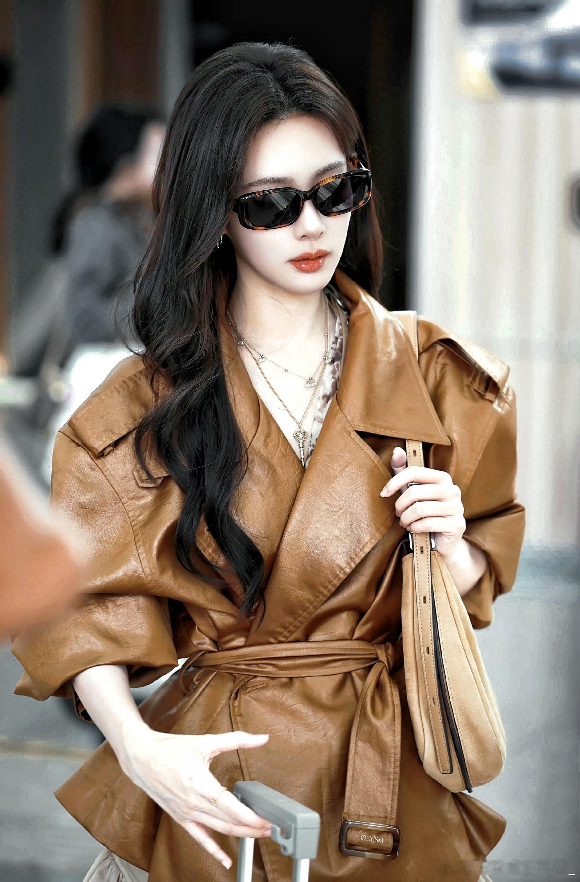#孟子义沈汐和#mzy#孟子义百花杀# 

𝐸𝑦𝑒𝑠 𝑎𝑟𝑒 𝑓𝑢𝑙𝑙 𝑜𝑓 𝑠𝑡𝑎𝑟𝑠, 𝑙𝑜𝑣𝑒 𝑖𝑠 𝑖𝑛𝑓𝑖𝑛𝑖𝑡𝑒.🦋“眼盛星河，热爱无限ᴵ ᵐᵉᵗ ʸᵒᵘ, ᵈᵉᵃᵈ ʷᵒᵒᵈ ᶠᵒʳ ˢᵖʳⁱⁿᵍ. 我遇见你，枯木逢春。 

 ​