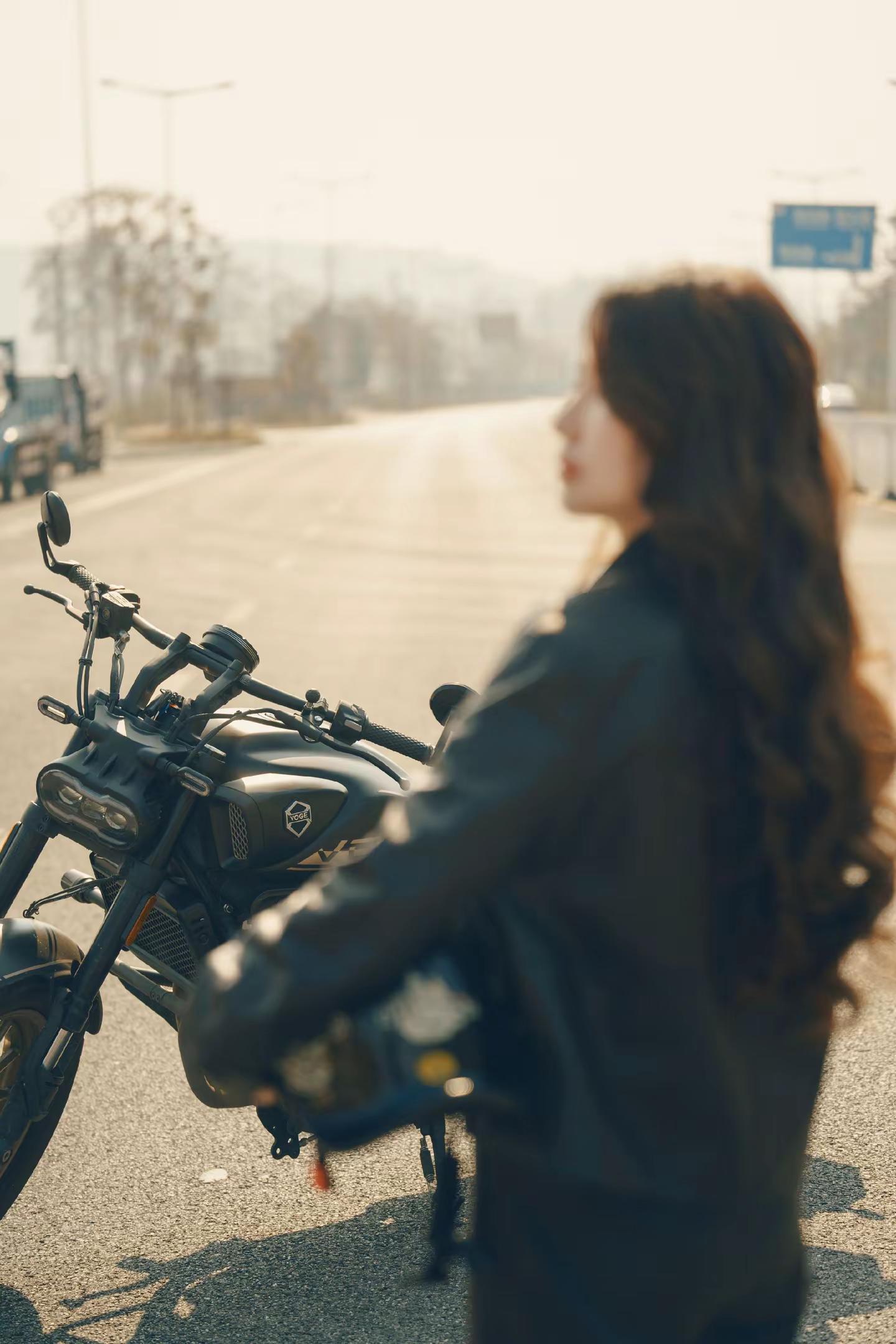 <p>机车摄影 <!--{img:0}--><!--{img:1}--...