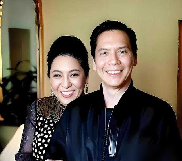 向华强亲口认了，这片子是他这辈子最大的败笔。
砸5个亿捧儿子向佐，请来李连杰、梁家辉、范冰冰，阵容吓死人。结果票房2.8亿，按分账规则一算，亏掉4个多亿。
向太最近把底裤掀了，说原本能赚几个亿，是向华强绕开审批硬加预算，活活把项目干穿了。
向华强自己怎么说？骄傲轻敌。从影几十年捧红一堆人，唯独