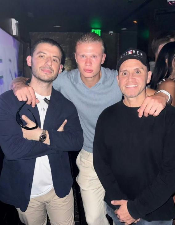 惜败英格兰止步八强！哈兰德带队全队深夜打卡迈阿密夜店解压！  统一换上...