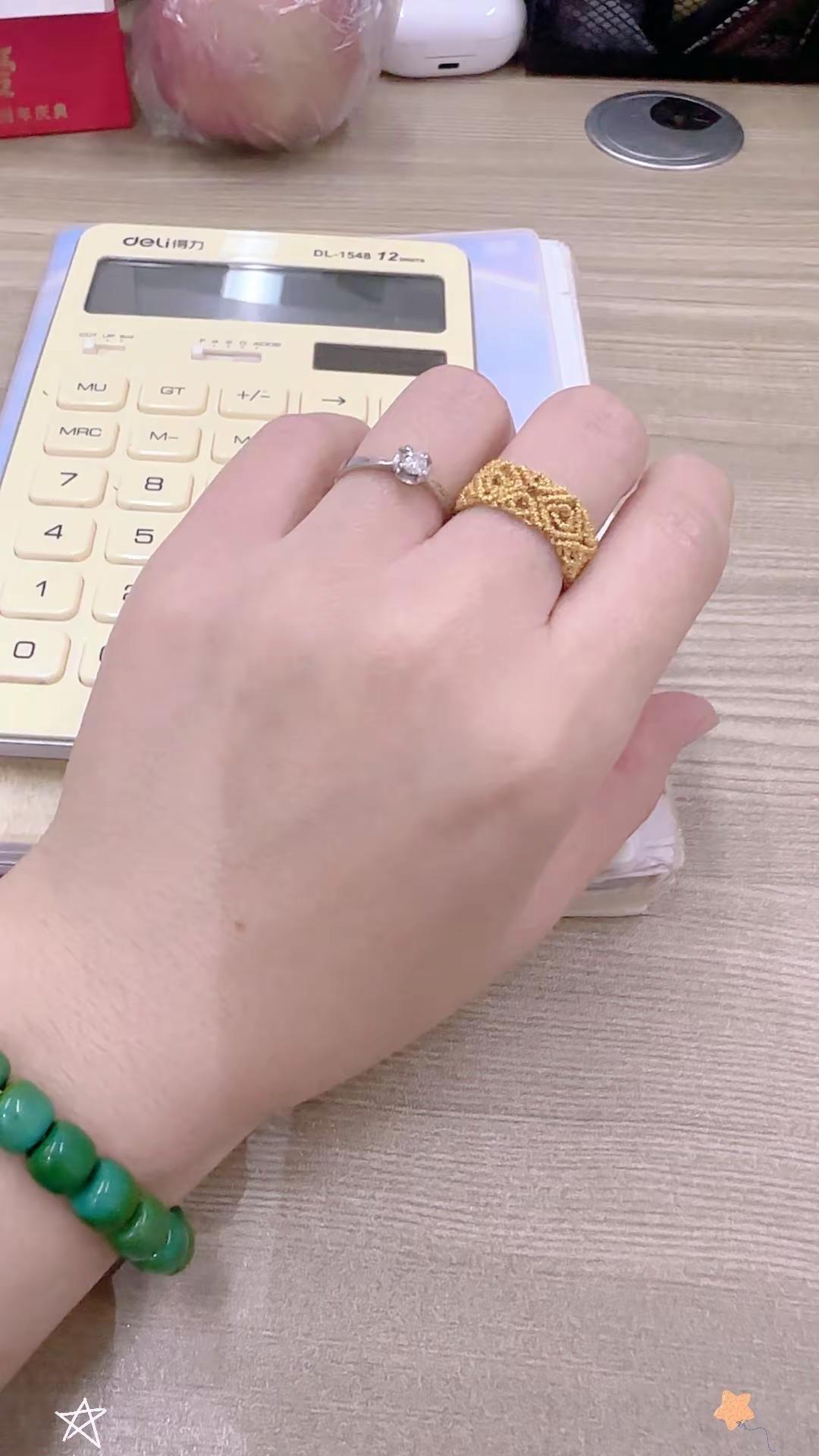 总得要显摆一下吧，来自于美女姐姐的馈赠，最好的从来都不是某样东西，而是...