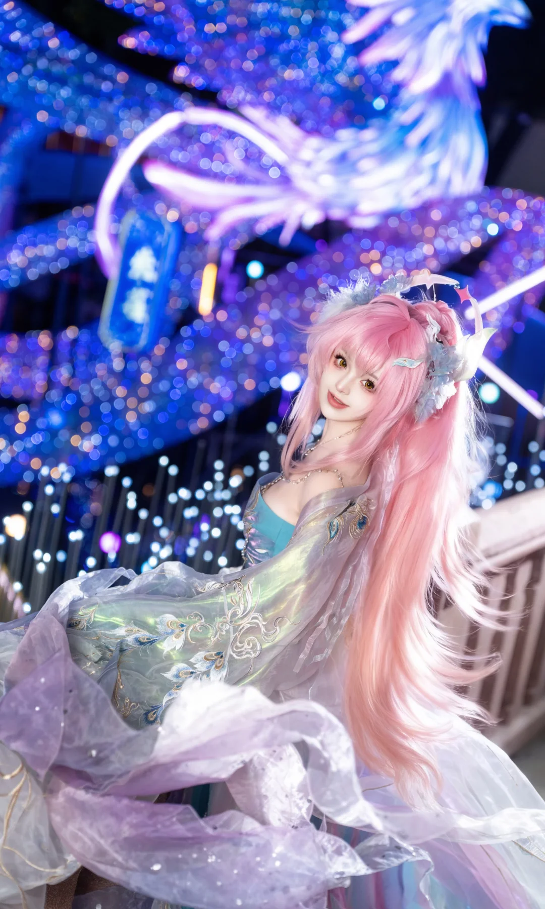 “谁能拒绝穿上汉服的粉毛少女”