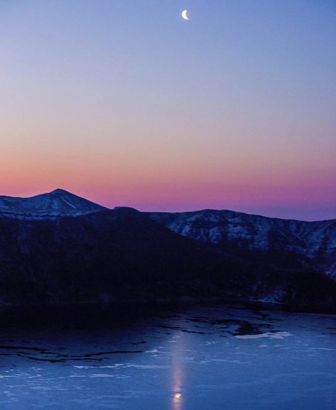 日本北海道|雾气腾腾有酒窝的爱情湖