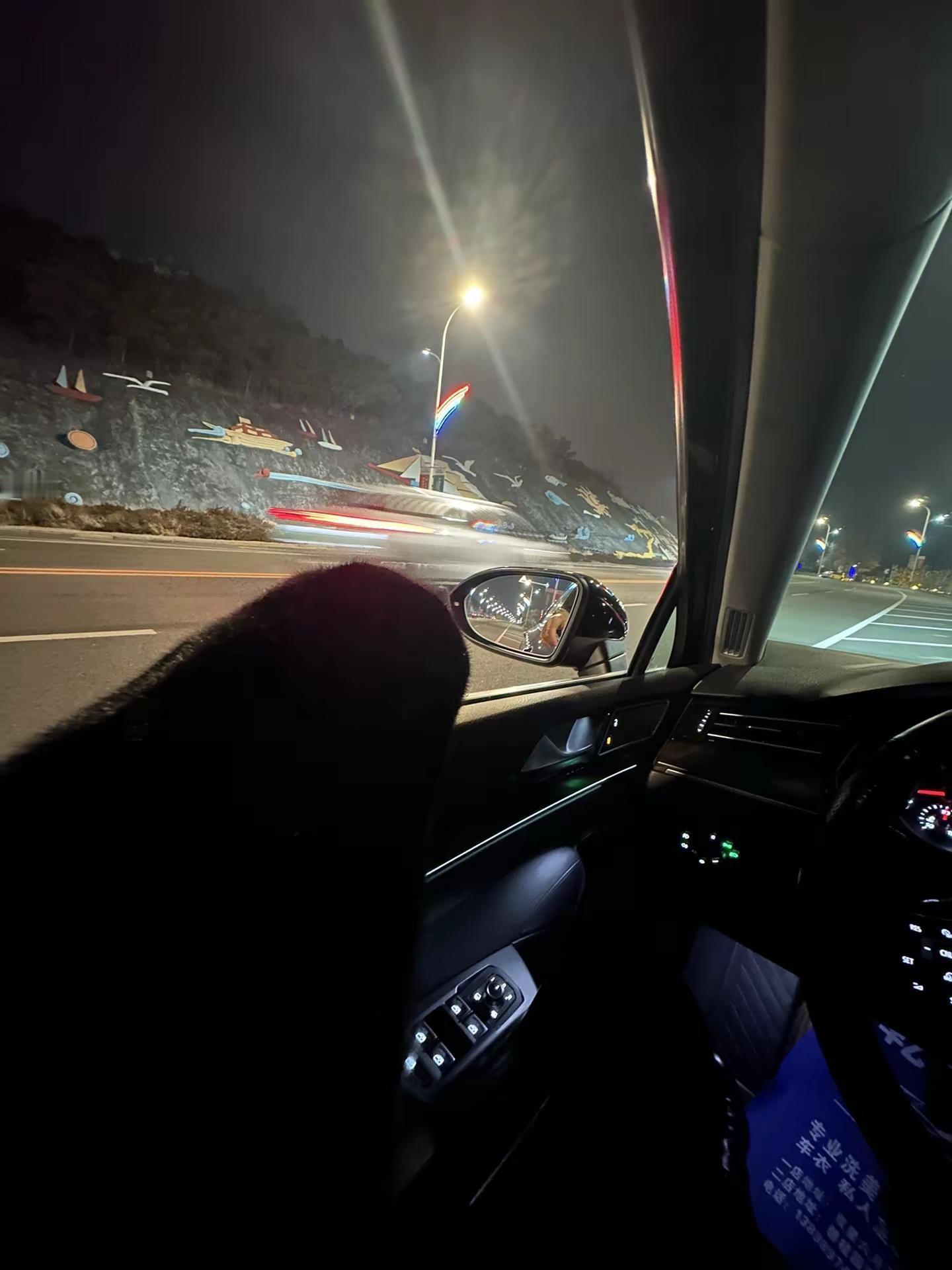 成熟女人的三大标志：穿貂，买黄金，听凤凰传奇