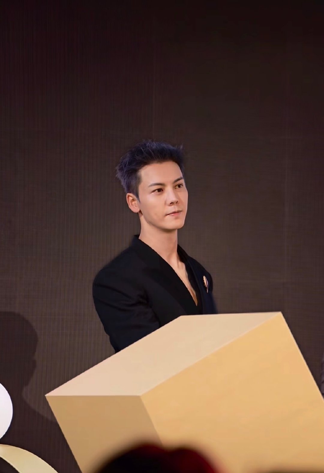 #陈伟霆[超话]##beauever亚太地区品牌代言人陈伟霆# 
啊啊啊啊啊啊啊港城贵公子太高级太帅啦​