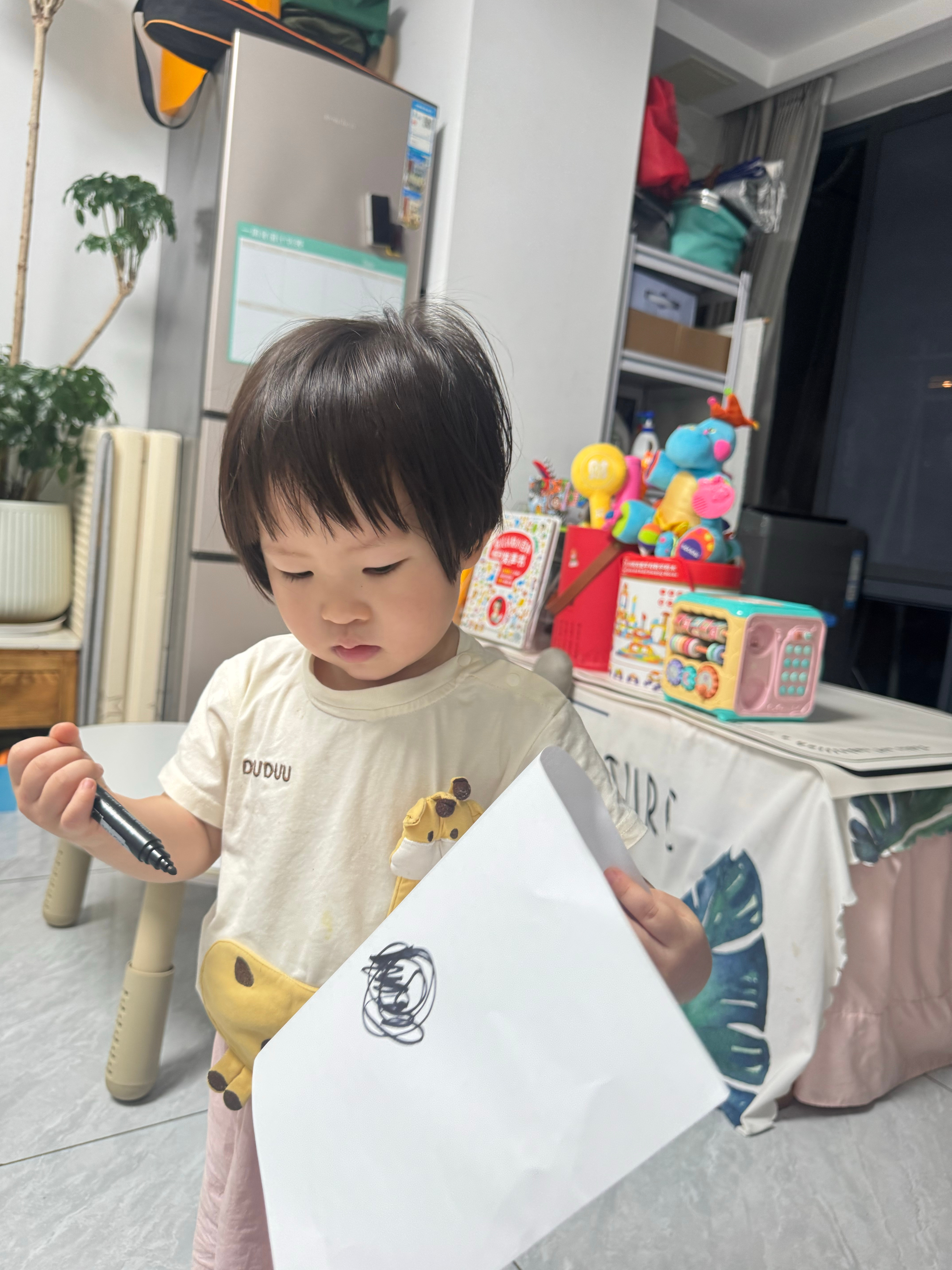 从上大学以后，就再也没在家里过过中秋。今年虽然是在厦门过，也不是在福州。坐在飞机上，手机刚好没电，只能一路看着机窗外。月亮很亮，忽然就想起那句“月是故乡明”。但其实，月在哪里都是明的。玩转开学季玩转开学季日常 ​​​