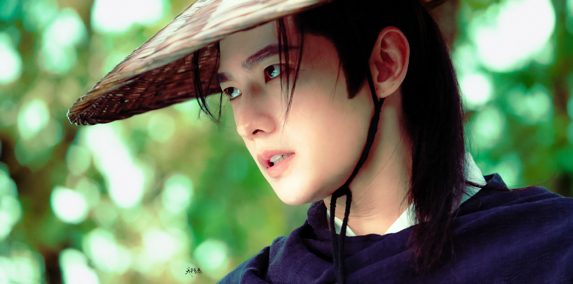 #杨洋你怎么谁的船都要坐一下#
喜欢看小羊羊飞的快来看雨霖铃打戏啊！！！！！！！！！又美又轻逸！！！！ ​