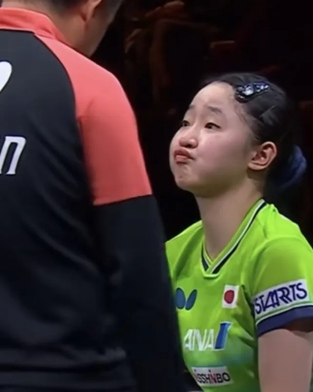 张本美和！赛后撅着小嘴！但谦虚地说！“王曼昱没有弱点”！是她翻不过去的一座山！

北京大满贯女单半决赛，张本美和不敌王曼昱。

比赛里过程她拼尽全力，
拿出全部看家本领，
却依旧翻不过王曼昱这座大山。

赛场之上，她不时撅起小嘴，满是无力与无奈。

但赛后采访，
张本美和十分谦虚，
直言“王曼昱几乎