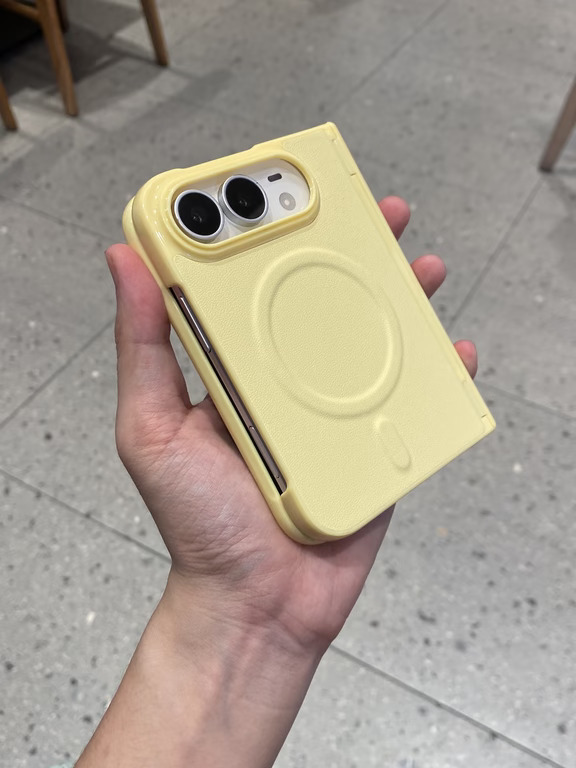 现在才get这一抹黄算不算太晚！Iphone Ultra