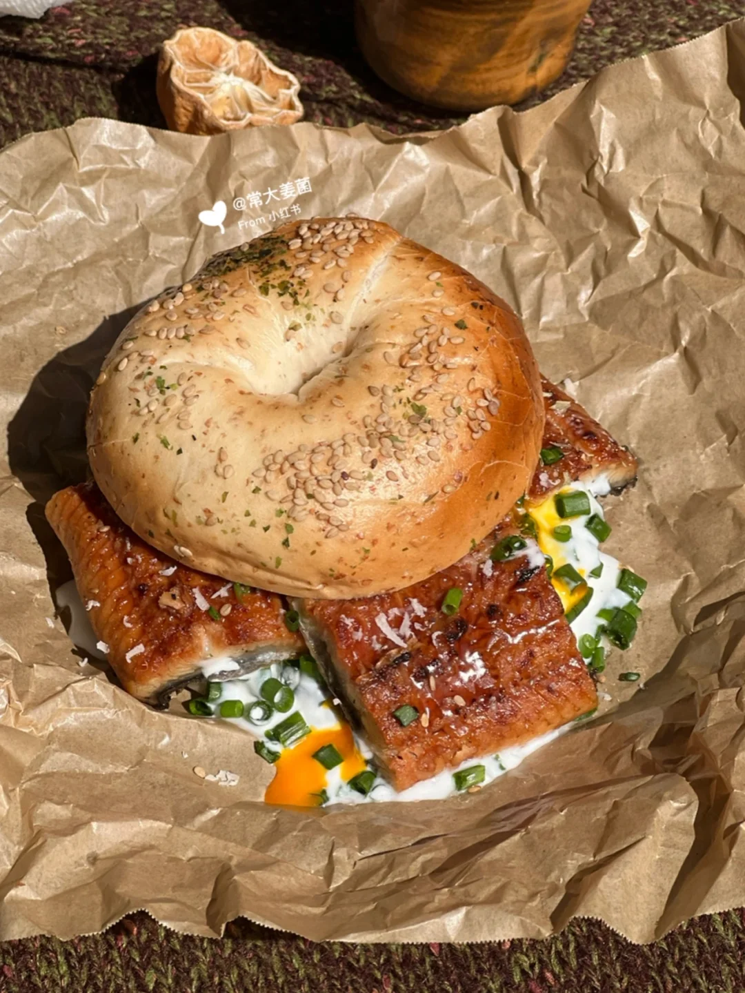 无敌好吃鳗鱼窝蛋&香葱奶酪酱🥯贝果三明治
