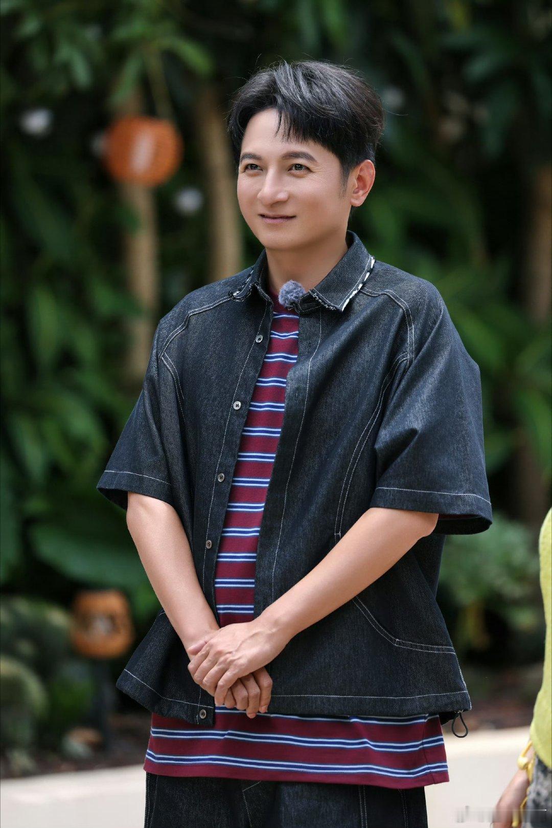 #李维嘉杜海涛分享适合散步的机场# 原来机场不只是中转站，还能当成临时散步的地方 ​