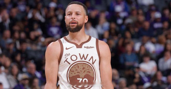 据Clutch Points记者Brett Siegel报道，勇士从未...