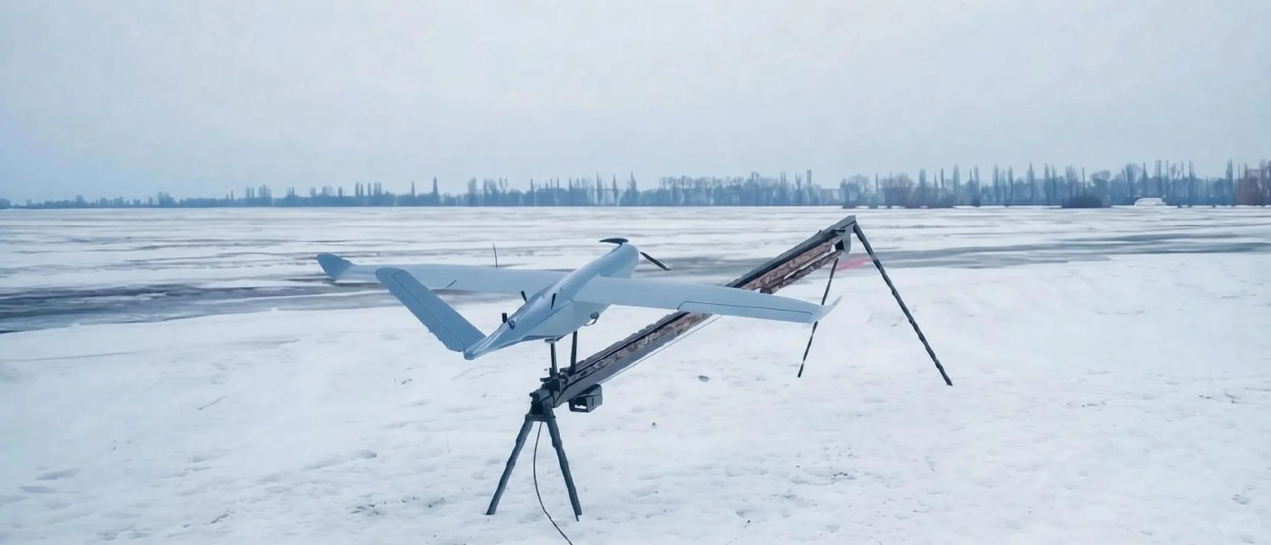 乌克兰无人机厂商Airlogix与芬兰科技企业Innokas达成合作协议，将在芬兰设立合资生产基地，制造乌克兰设计的侦察、攻击全系列无人机。Airlogix是全球知名GOR侦察无人机制造商，此次布局欧洲扩产，意在提升对乌克兰军方的无人机供应规模。