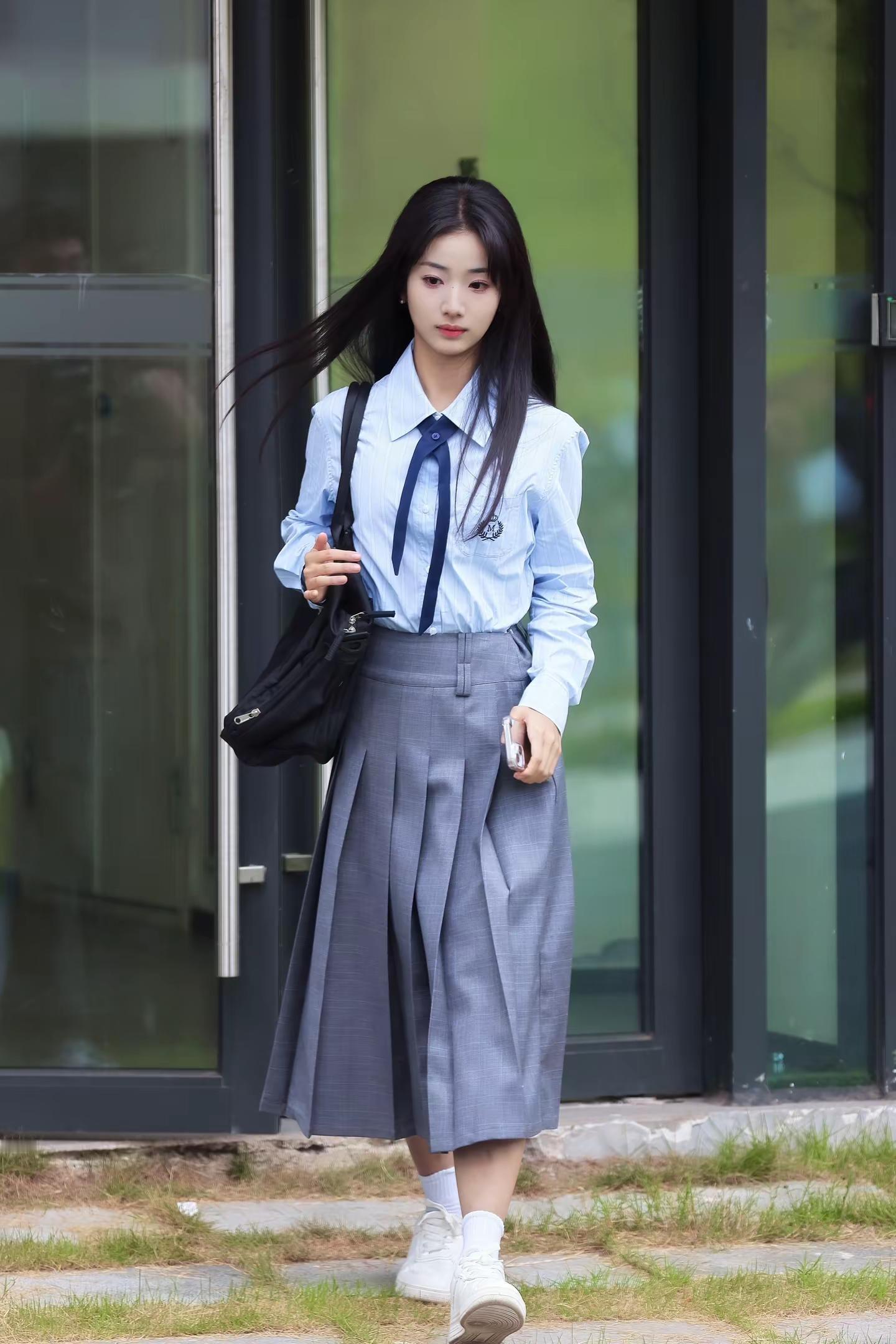 <p>杨殊予 校园 学姐 <!--{img:0}--><!--{img...