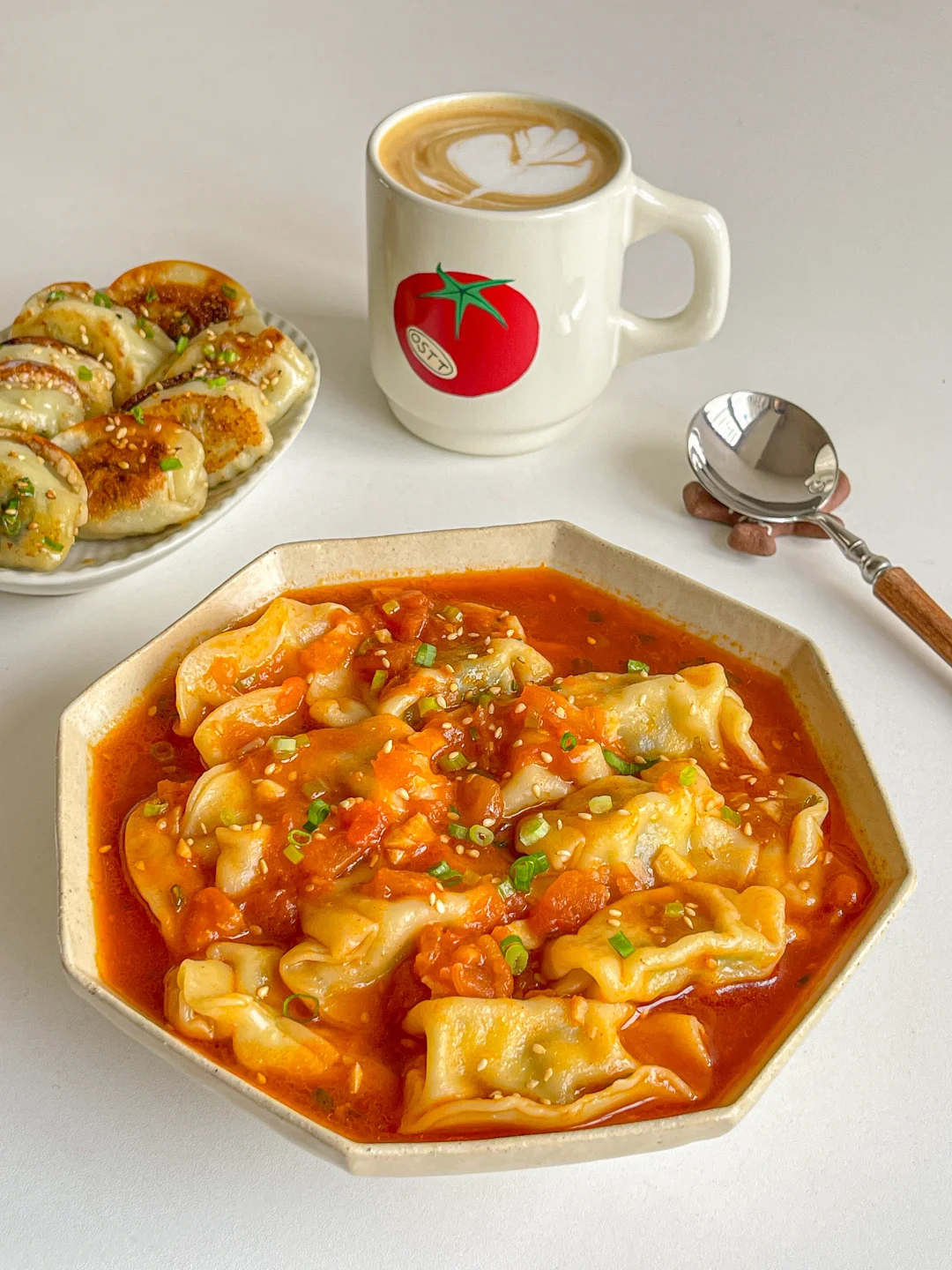 元气brunch🍅番茄酸汤水饺煎饺🥟比肉还好吃