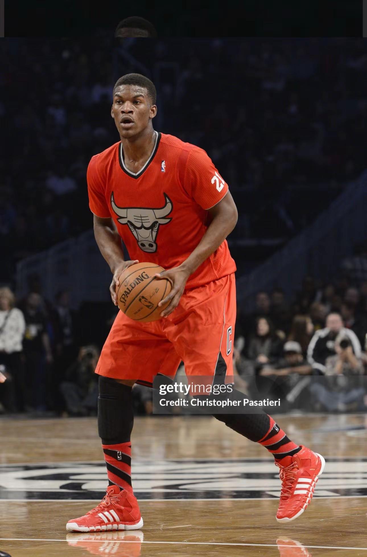 等待巴特勒回归第100天。2015.12.25 Jimmy Butle...