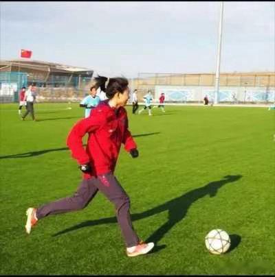 ‑王霜｜中国女足进攻核心
‑顶尖视野，送出穿透性直塞
‑传射兼备，盘活全队进攻
‑加时赛绝杀，大赛大心脏
‑体能是高强度比赛一大考验 ​