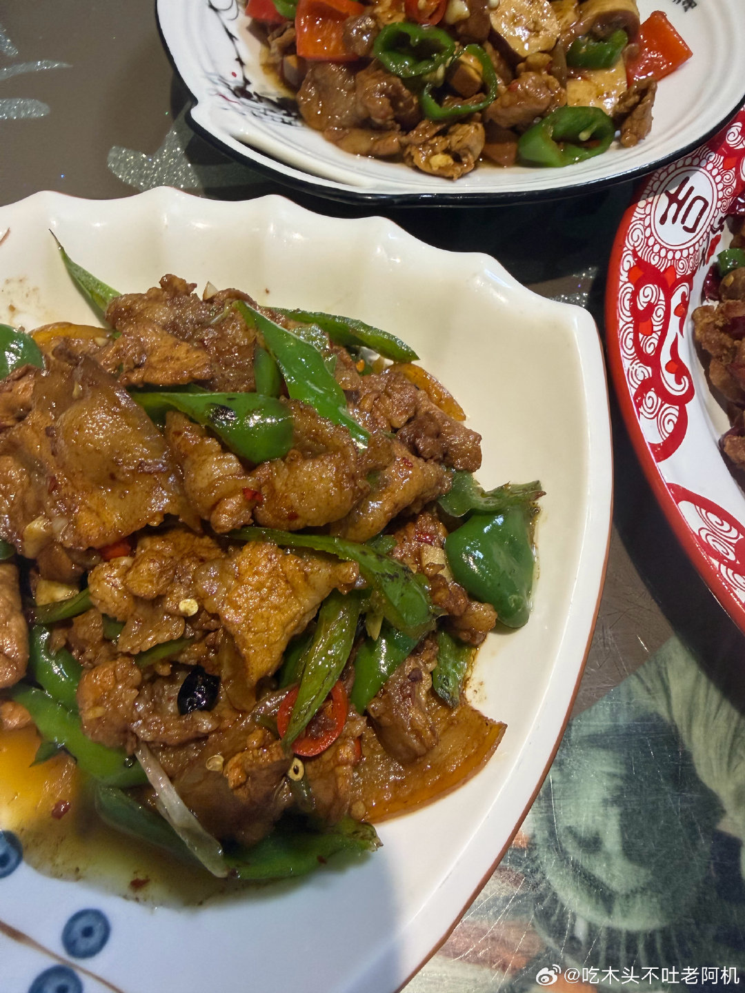 嘿嘿，今天来蹭饭～
加入我妈她们老闺蜜的聚会[doge]

#生活手记[超话]##啃老博主的机秘生活# ​