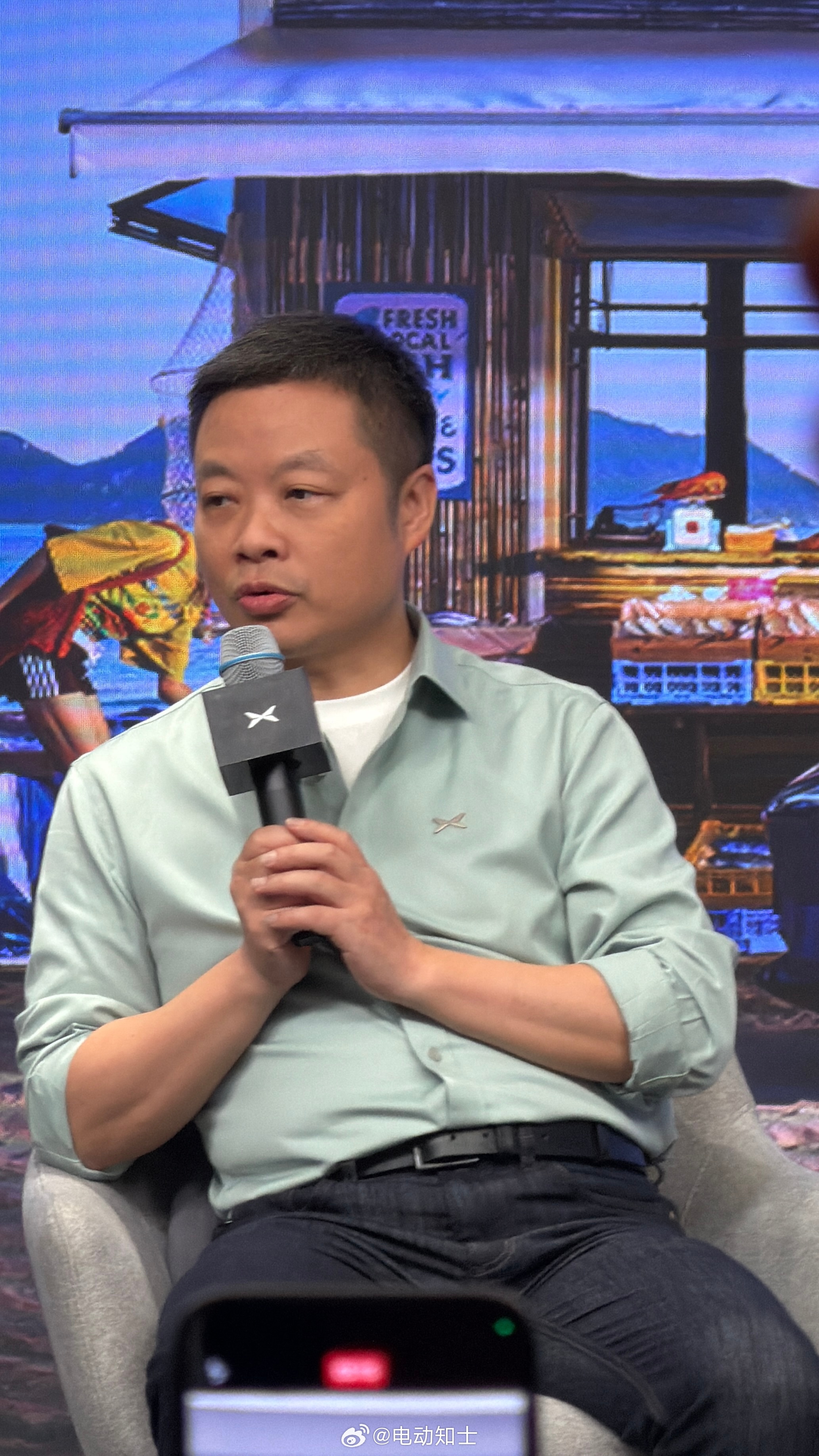 大师兄：小鹏自研图灵芯片还没有考虑过独立上市，不过未来强AI公司一定一...