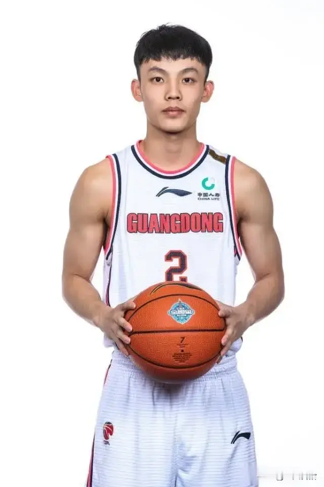 徐杰在CBA如此受欢迎，主要源于他独特的个人魅力和多方面的综合因素： ...