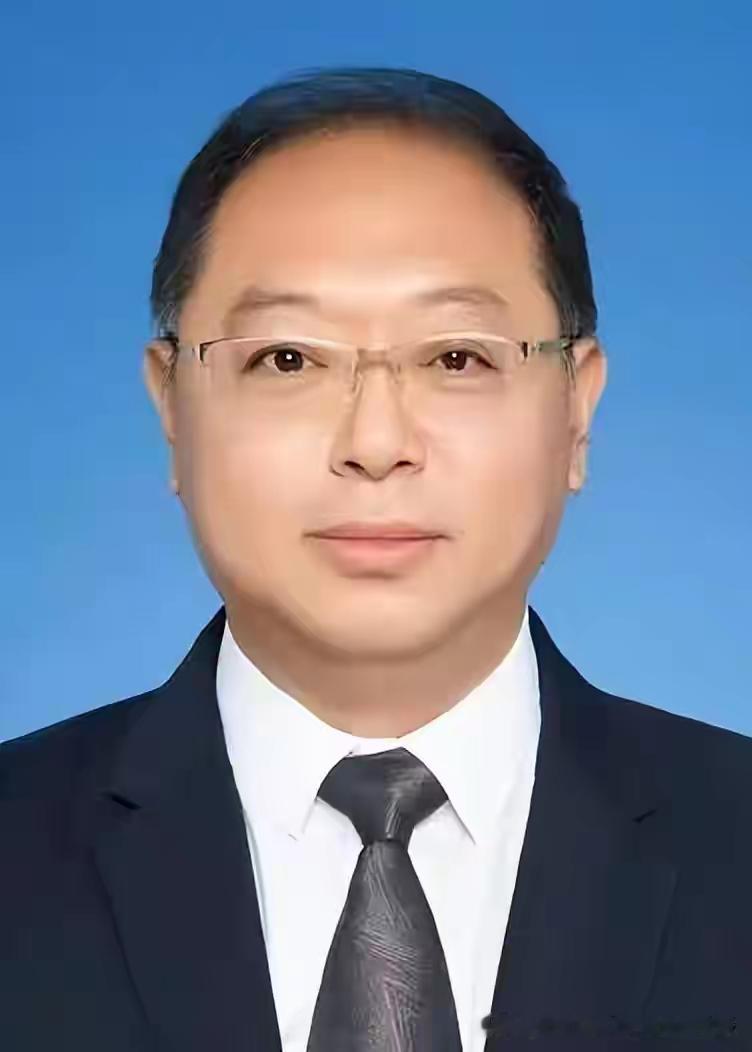 手握监督利剑却失守底线！安祥涉嫌严重违纪违法被查

2026年10月14日，纪检系统重磅查处消息正式官宣。西藏自治区纪委常委、监委委员安祥身陷违纪违法风波，进入纪律审查与监察调查流程。此番查处瞬间刷新大众认知，让社会各界真切看见纪检队伍自我净化的坚定魄力。安祥拥有在职研究生学历，1970年3月出生的