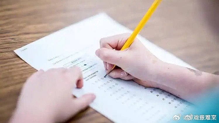 #高考数学132分 开学考只考了12分#高考数学132分，开学考试却只考了12分，我看了一下那个试卷，其实很正常，试卷内容是大学的知识，学生考的不高也正常 ​