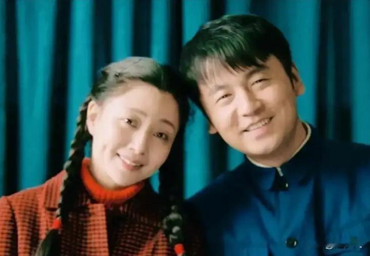 殷桃亲口讲过，在和雷佳音搭戏的时候，她身上会出现一种没法控制的生理反应了，那种压迫感是真能传到骨子里的。这话听着玄乎，但是翻翻雷佳音的成长履历，你会发现这种“吓人”的本事，其实是一步一步磨出来的硬功夫。

很多人不知道，雷佳音是话剧舞台出身的演员。2002年他考进上海戏剧学院，六年后又以专业第一的成