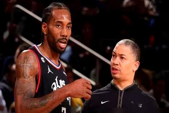 快船这回真没处理好，保罗·乔治没留下资产就走了。    当年快船送走亚...