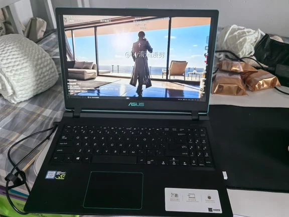 LOL，打瓦，CSGO，逆水寒，魔兽，梦幻，dnf，等等各类网游，均可流畅玩耍
千元笔记本畅玩腾讯全家桶
	
适合打游戏，LoL-00帧左右，三角洲最低配-60帧左右，pubg最低配-40帧左右，打瓦最低配-150帧左右。
	
型号：华硕YX560U
CPU：i5-8250u
内存：DDR4-8g-2400mhz（4+4）
硬盘：闪迪128g-m.2-2280-nvme
独立显卡：GTX1050-4G
电池健康63，使用时间50分钟左右
分辨率：1920*1080，60mhz
带原装充电器
机身无进水，无维修
屏幕无漏光，进水等问题
	
成色8-9成新，正常使用痕迹
	
详细配置看图
无其他暗病