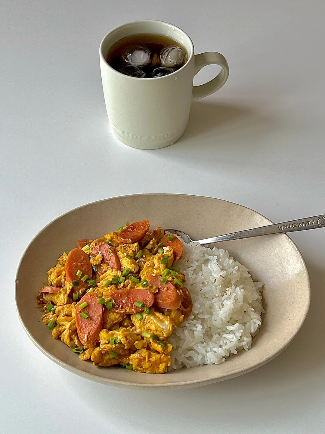 ☀️周末的早午餐｜巨下饭的火腿肠炒蛋盖饭😋