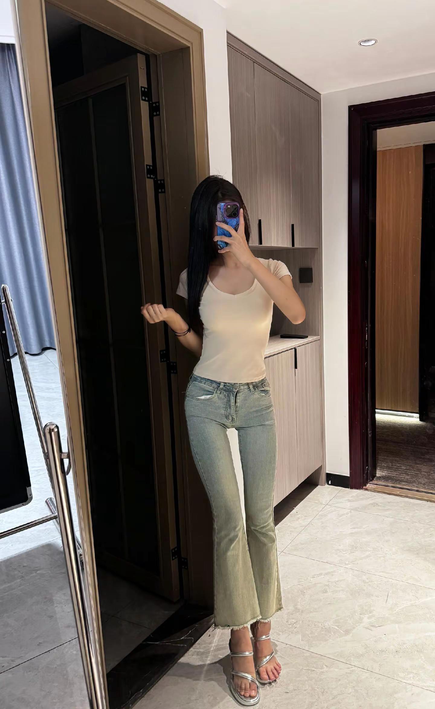 <p>好身材好气质 <!--{img:0}--><!--{img:1}...