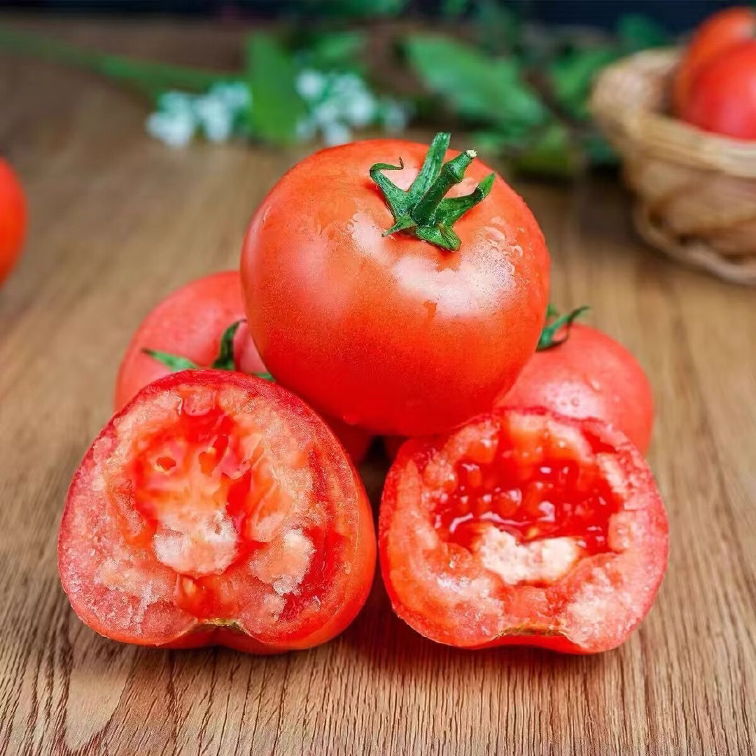 🍅挖到好吃的红宝石沙瓤番茄！京鲜生云南源头直发，净重4.5斤大果，单果100g+
切开沙沙的，汁水充盈，自带自然番茄香。
生吃清甜，炒菜、做番茄炒蛋巨出味，果香浓郁。
自然成熟，不是硬邦邦寡淡的那种，生吃当水果、做菜两不误✨#好价情报站# ​