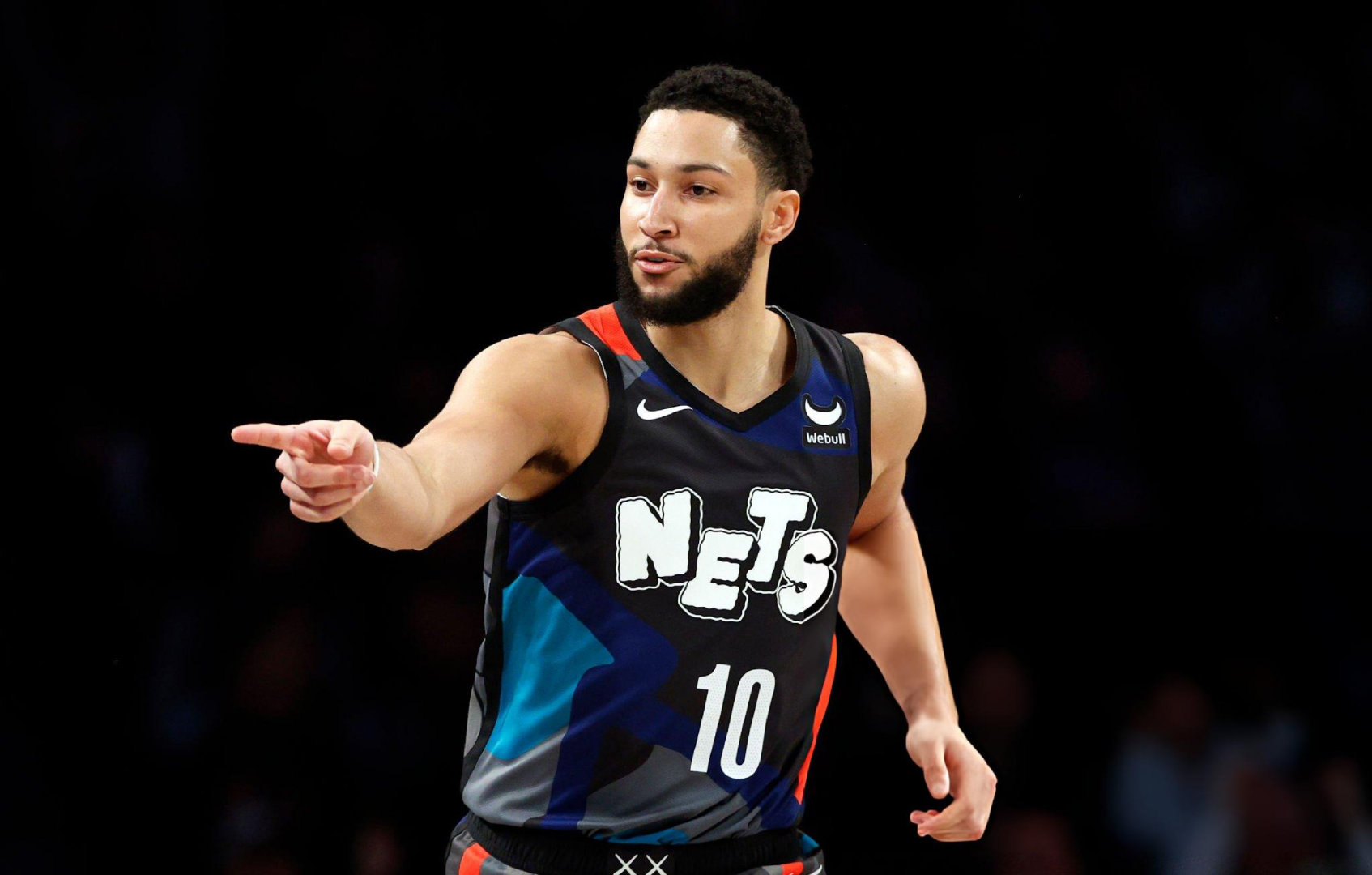 Shams：Ben Simmons（本·西蒙斯）正式加盟萨克拉门托国王。据悉，双方签下了一份一年价值350万美元的合同。

© Sarah Stier ​