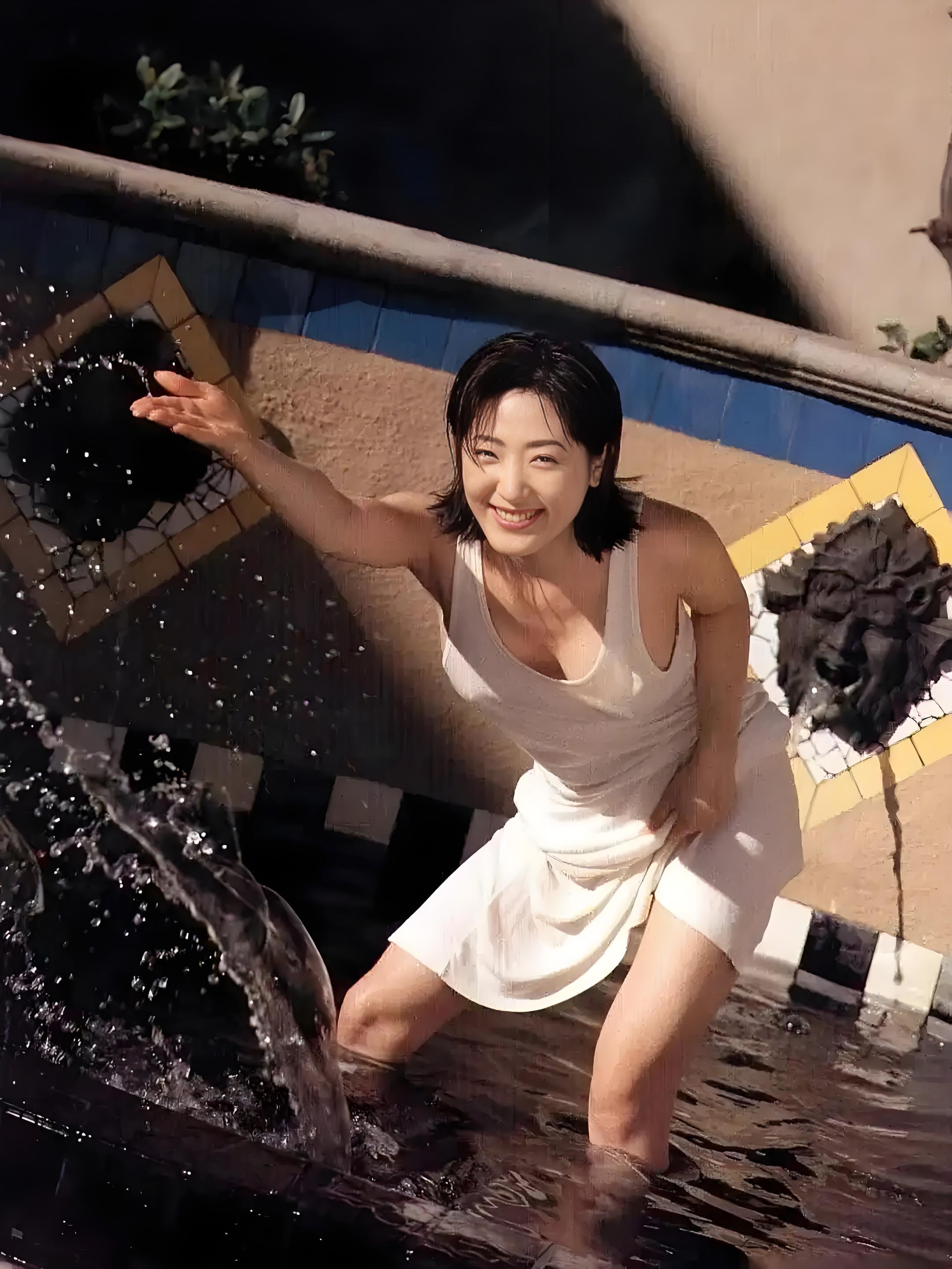 她主演的影视剧作品按说不算太多，大多数人对她的印象还是停留在了那个经典...